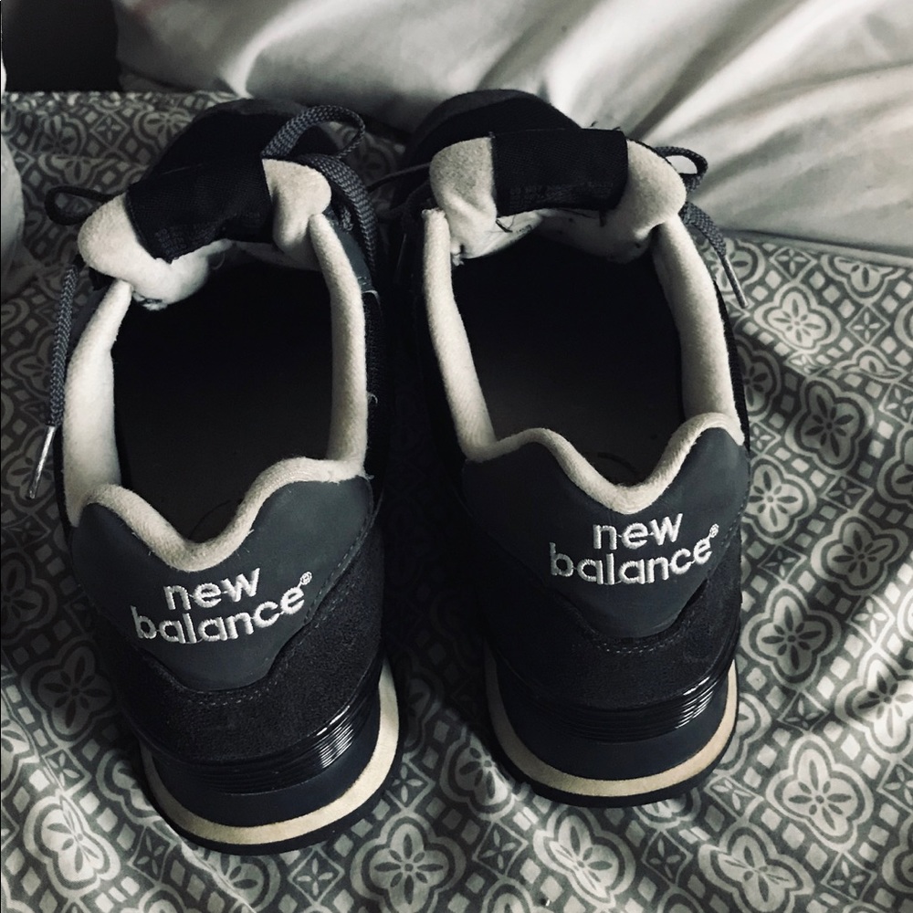 New Balance 574 - Picture 2 of 3